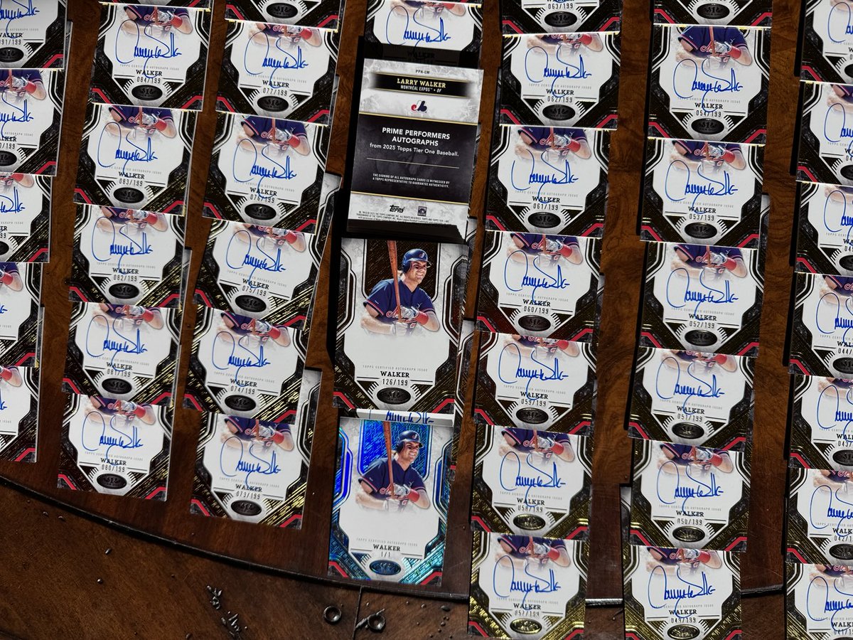 Cdnmooselips33's tweet image. ⚾️ Well looksie there! Those who asked for Expos cards, your wish has been granted!! Good luck finding👀 @Topps