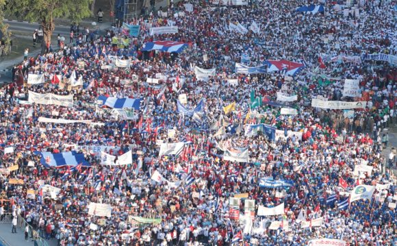 El heroico pueblo de #Cuba es invencible. Hasta la victoria siempre.
cubadebate.cu/noticias/2025/…