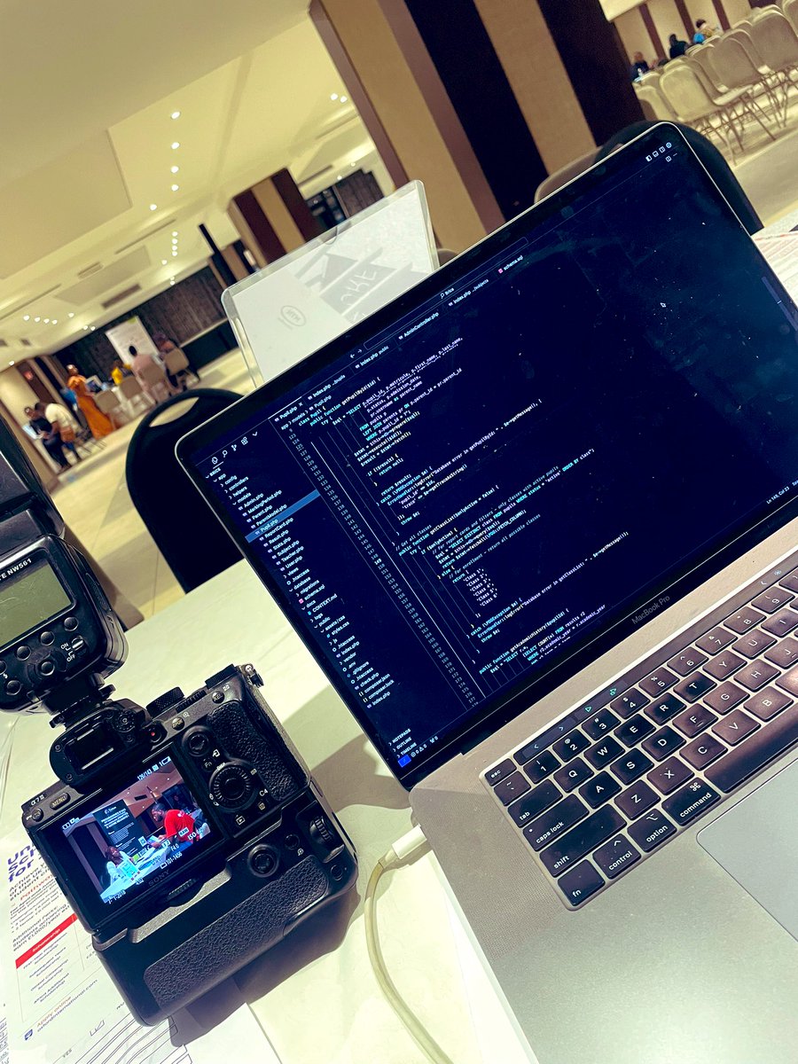 CodingHQ5's tweet image. When two worlds come together.
What inspired to get into programming?
#programming2024 #developer #programmer #buea