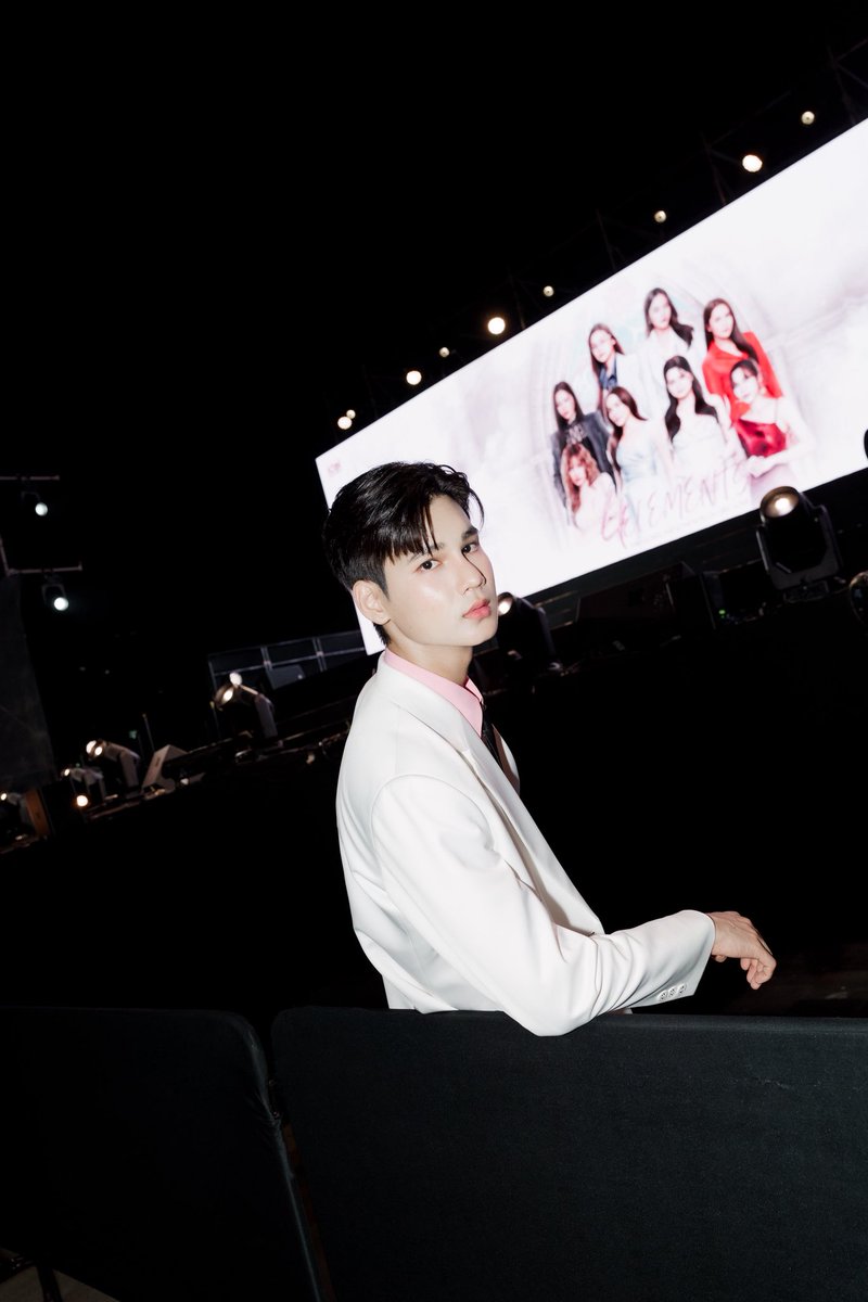 28_sonx's tweet photo. #4ElementsPressCon #songongpob #SonChai https://t.co/3VnT6ZwpIh