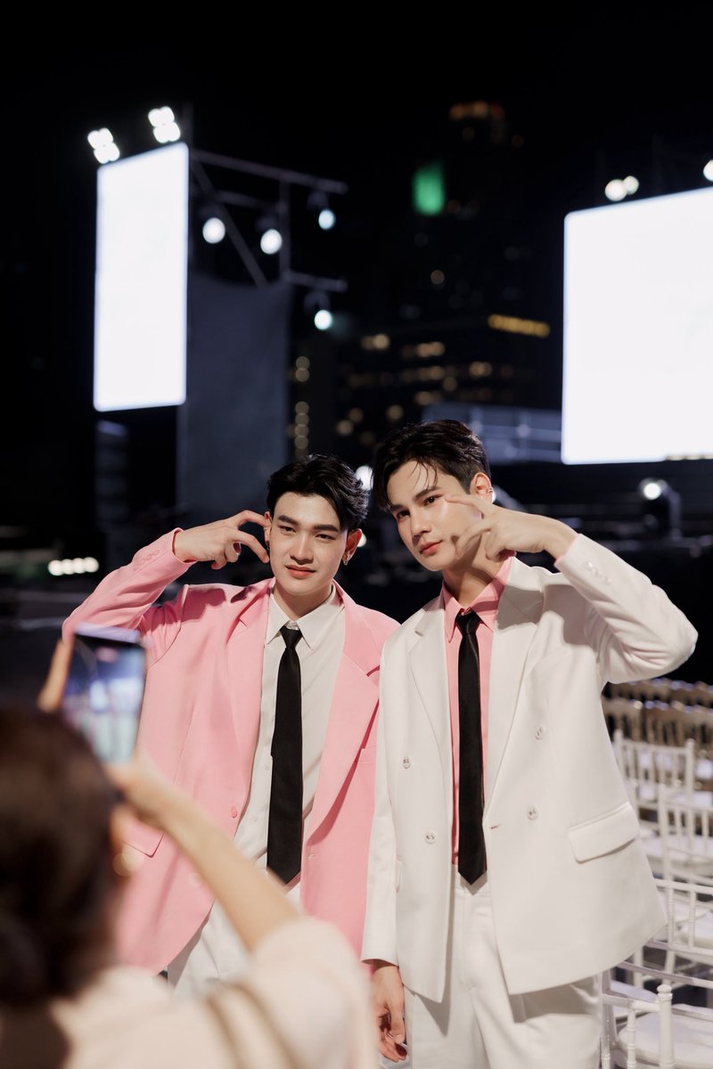 28_sonx's tweet photo. #4ElementsPressCon #songongpob #SonChai https://t.co/3VnT6ZwpIh