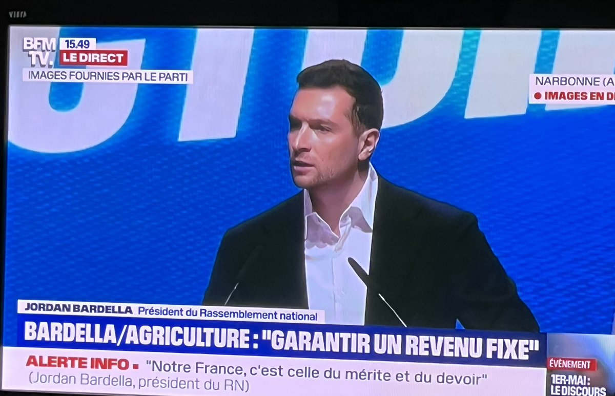 Elizea #Ensemble (@elizealrem) on Twitter photo L’extrême-droite nauséabonde est omniprésente dans le discours de <a href="/J_Bardella/">Jordan Bardella</a> à l’occasion du #1erMai … le tout sur fond de « on n’est chez nous » scandé par une foule fanatique et aveugle : pauvre France de la bêtise et de l’inculture !
#jordanbardella #RN <a href="/MLP_officiel/">Marine Le Pen</a> L’extrême-droite nauséabonde est omniprésente dans le discours de <a href="/J_Bardella/">Jordan Bardella</a> à l’occasion du #1erMai … le tout sur fond de « on n’est chez nous » scandé par une foule fanatique et aveugle : pauvre France de la bêtise et de l’inculture !
#jordanbardella #RN <a href="/MLP_officiel/">Marine Le Pen</a>