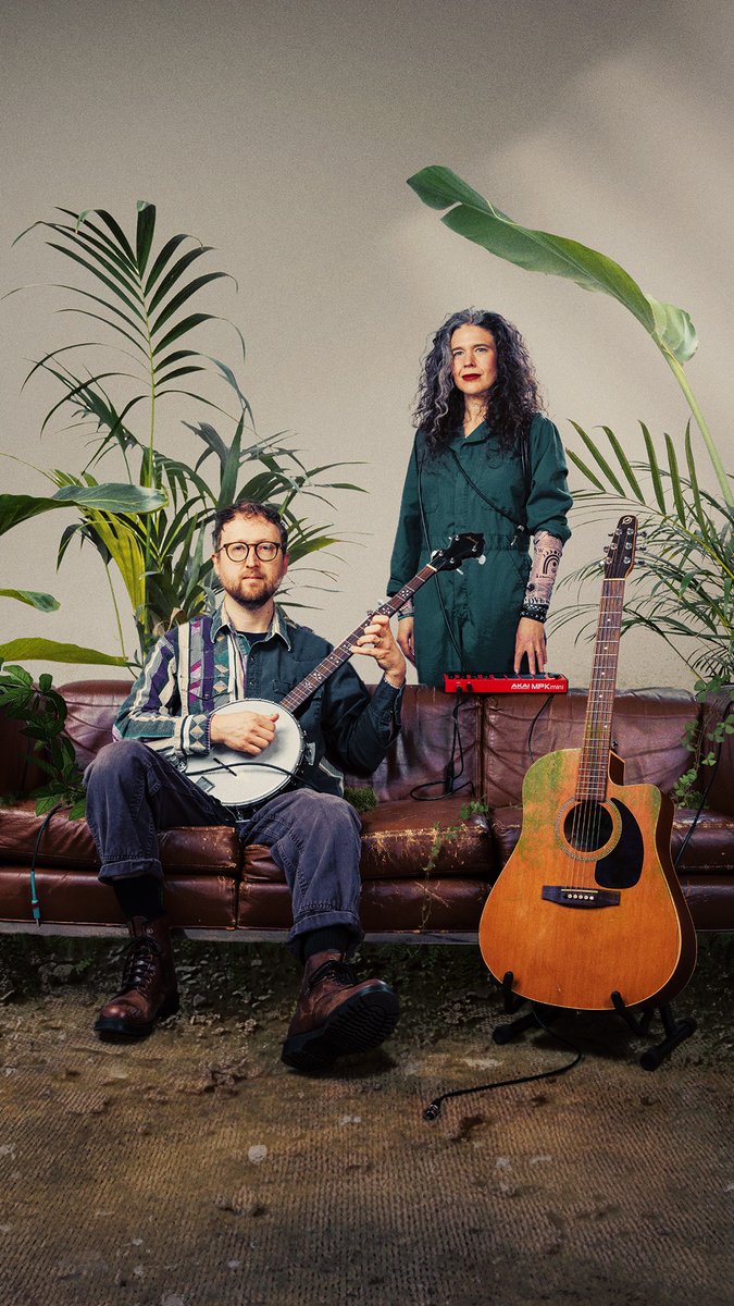 ✨ SHOW ANNOUNCEMENT ✨

We are excited to announce a brand new show coming to Edinburgh Festival Fringe this summer!

OHIO by The Bengsons

An exhilarating and celebratory true story about losing faith and finding hope in the darkest of places.