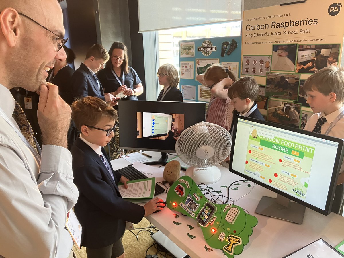 KESBathJunior's tweet image. Today's judging panel includes reps from @GoogleCloud_UK, @AstraZeneca, @bankofengland and @NHSEngland — serious industry minds hearing from our young minds! #RaspberryPiFinals #STEMstars @Google @googlecloud @PA_Consulting
#PAPiAwards25