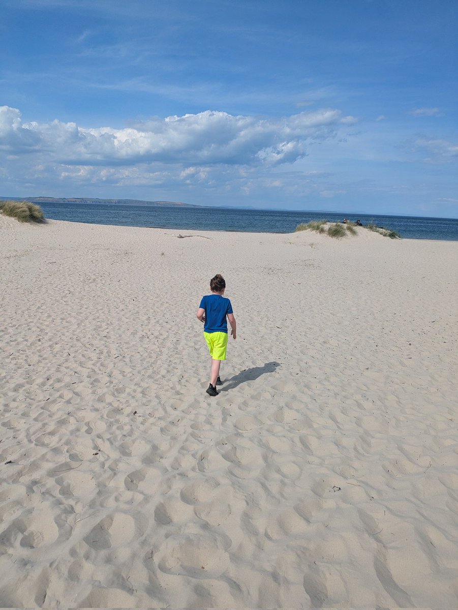 ChelleForIndy's tweet image. Yesterday I picked Archie up just after lunch time from school so we could go and enjoy the cracking weather at the beach! He definitely approved! 💛