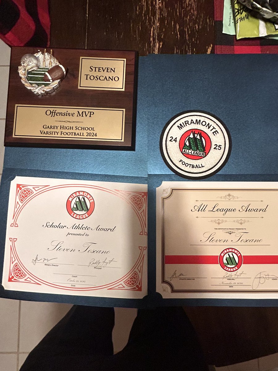 ToscanoSteven2's tweet photo. Finished the 24-25 season with 
-offensive MVP
- First team all league 
- Scholar athlete award https://t.co/aDhbxbKk4b