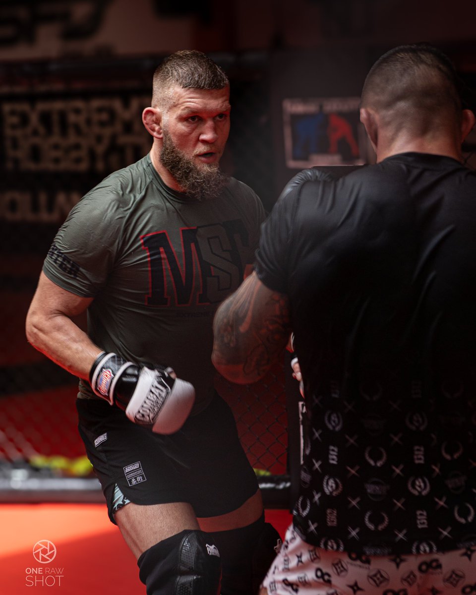 KuberskiPiotr's tweet image. Głodny wyzwań, głodny by kiedyś zapisać się w historii MMA!
#pic #piotrkuberski #qbear