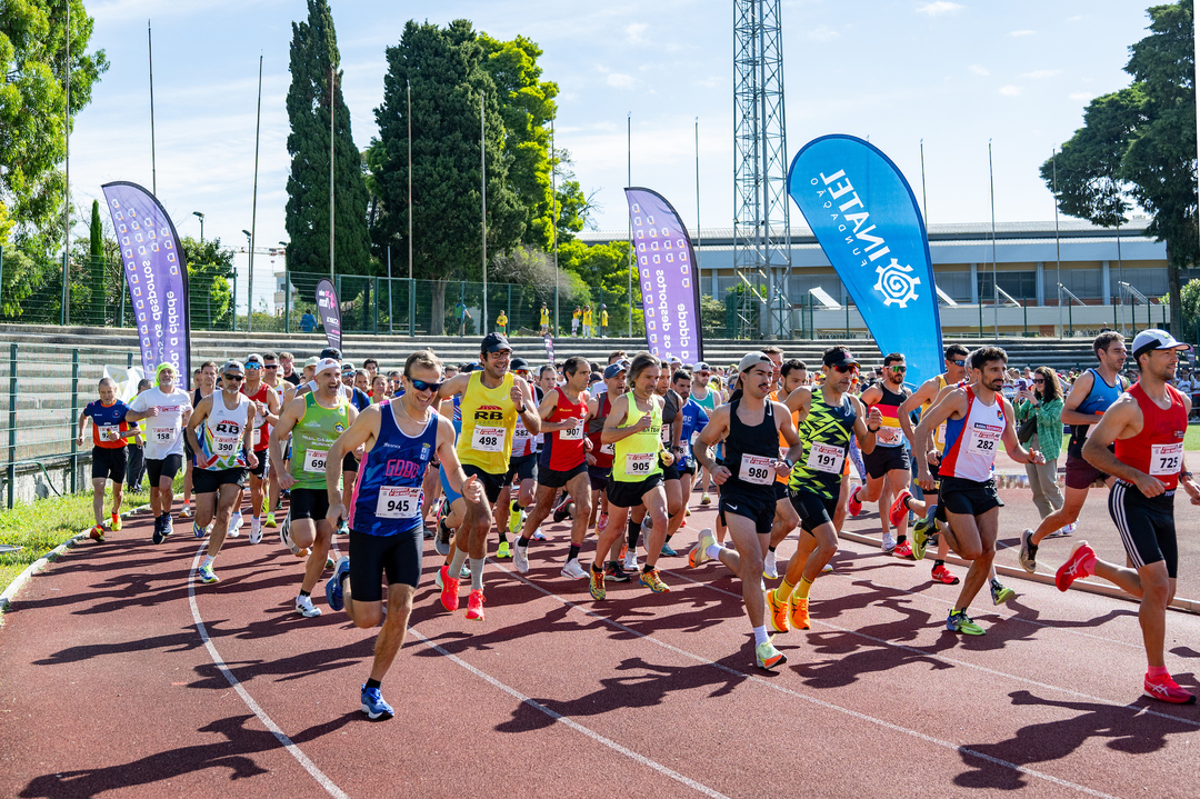 CamaraLisboa's tweet image. O 1.º de Maio voltou a ser celebrado com mais de 1500 atletas e entusiastas do desporto a correrem nas ruas de #Lisboa, naquela que é a prova mais emblemática da cidade: a Corrida (42.ª) Internacional do 1.º de Maio.
Feliz Dia do Trabalhador.
#lisboa #1demaio #desporto