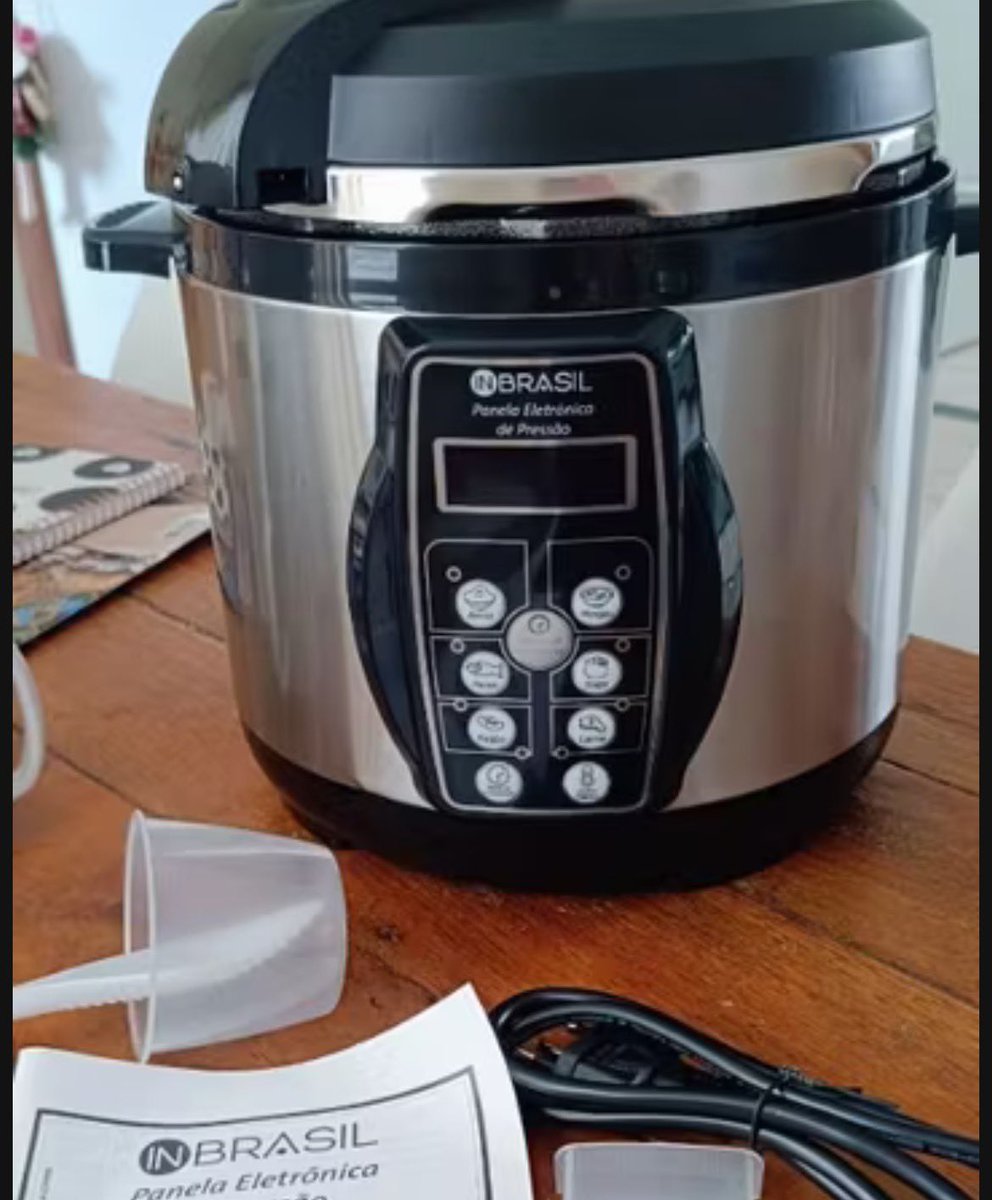AliceFe96957461's tweet photo. Gente, TO CHOCADA 🤯
Essa panela trabalha, como qualquer outro TRABALHADOR! 
Nunca pensei que fosse dizer isso, mas…
panela de pressão virou meu item favorito da cozinha! https://t.co/P47Q3u2EL6