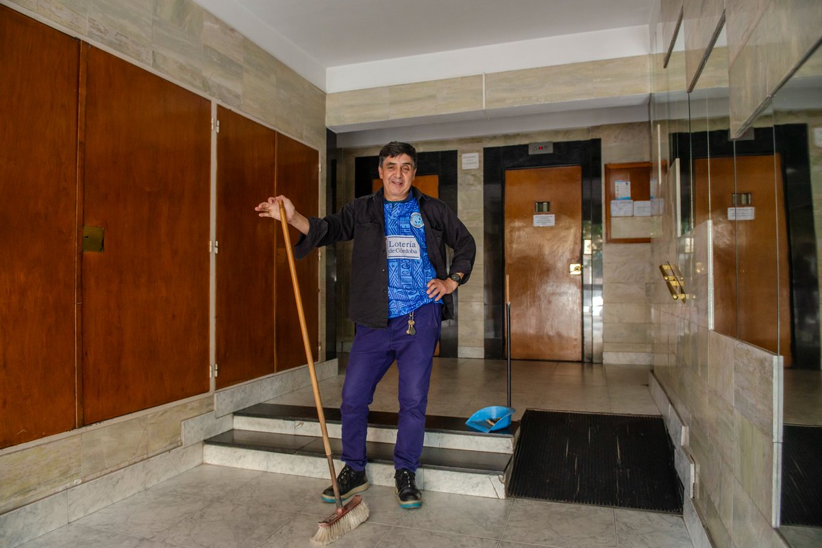 🩵 ¡Feliz día para todos los trabajadores y trabajadoras que cada día transpiran la camiseta!

1º de mayo | Día Internacional de los Trabajadores