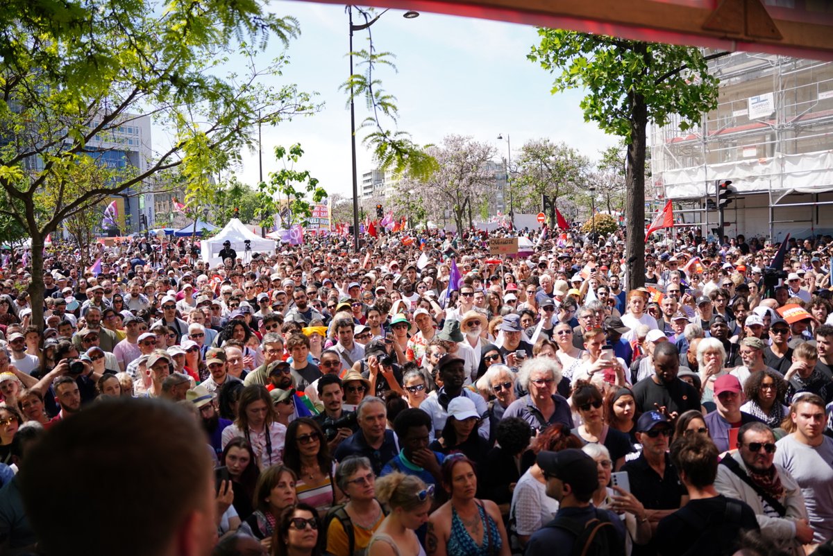 Jean-Luc Mélenchon tweet media