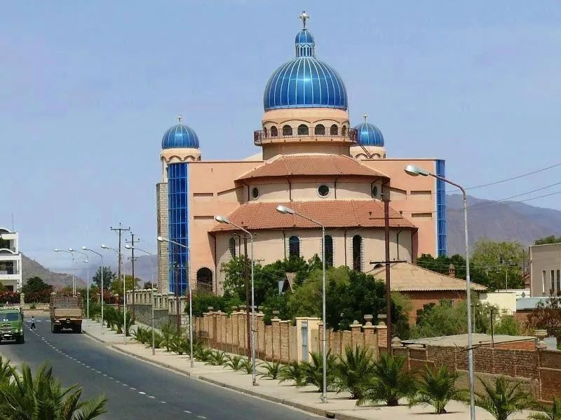 Keren, Eritrea's second largest city is where Christian and Muslims and different ethnic groups have lived side by side in perfect harmony for hundreds of years.. This beautiful city should serve as an example to the world.
💚❤️💙💛🇪🇷