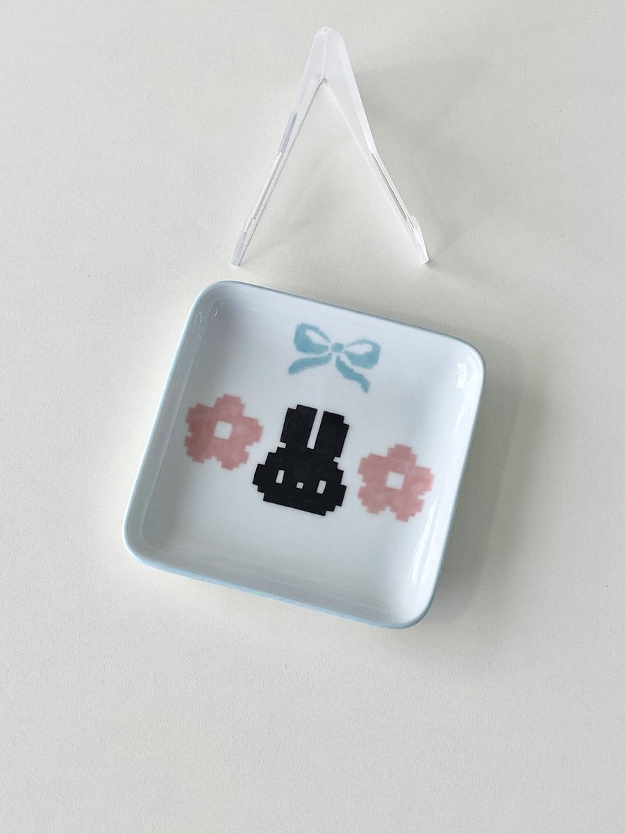 #마음찍은트친과아무것도하지않지만그저서로를뮤트하지않았음을확인하며5월도행복하시길바라기
🐰🌷