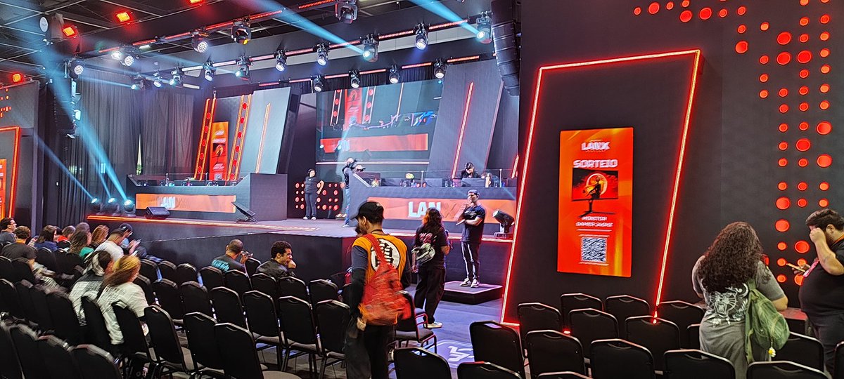 MENTORA (@mentoragg) on Twitter photo A LIVE TÁ ON NA MENTORA LAN <a href="/gamescom/">gamescom</a>!
Começando agora o showmatch entre:
Time <a href="/Nuuhfps/">Gustavo "Nuuh" Rocha</a>
<a href="/Fairin91/">Fairin9</a> <a href="/augustin_vlr/">Augusto Martins</a> <a href="/bruxaovlr/">F4T bruxo</a> <a href="/Artx_vlr/">artx</a>
vs
Time <a href="/lulavlr/">lula molusco</a>
<a href="/hawkkvlr/">Hawkkvlr</a> @imellozs <a href="/dragon1zk/">Dragon ダ</a> <a href="/h1perZ/">h1perZ</a>
Acompanha AO VIVO na :
twitch.tv/mentoratv e twitch.tv/gamescomlatam A LIVE TÁ ON NA MENTORA LAN <a href="/gamescom/">gamescom</a>!
Começando agora o showmatch entre:
Time <a href="/Nuuhfps/">Gustavo "Nuuh" Rocha</a>
<a href="/Fairin91/">Fairin9</a> <a href="/augustin_vlr/">Augusto Martins</a> <a href="/bruxaovlr/">F4T bruxo</a> <a href="/Artx_vlr/">artx</a>
vs
Time <a href="/lulavlr/">lula molusco</a>
<a href="/hawkkvlr/">Hawkkvlr</a> @imellozs <a href="/dragon1zk/">Dragon ダ</a> <a href="/h1perZ/">h1perZ</a>
Acompanha AO VIVO na :
twitch.tv/mentoratv e twitch.tv/gamescomlatam