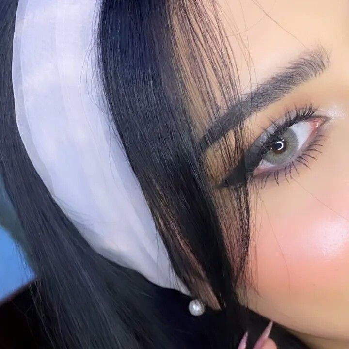 إنها فخ أكثر من كونِها أنثى 🔥✨...!!♡