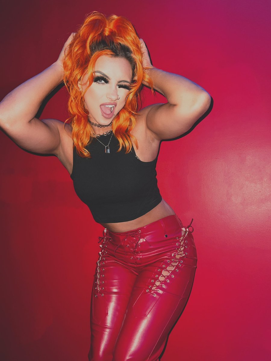 SweetestLegacy's tweet image. Pants boutta B U R S T