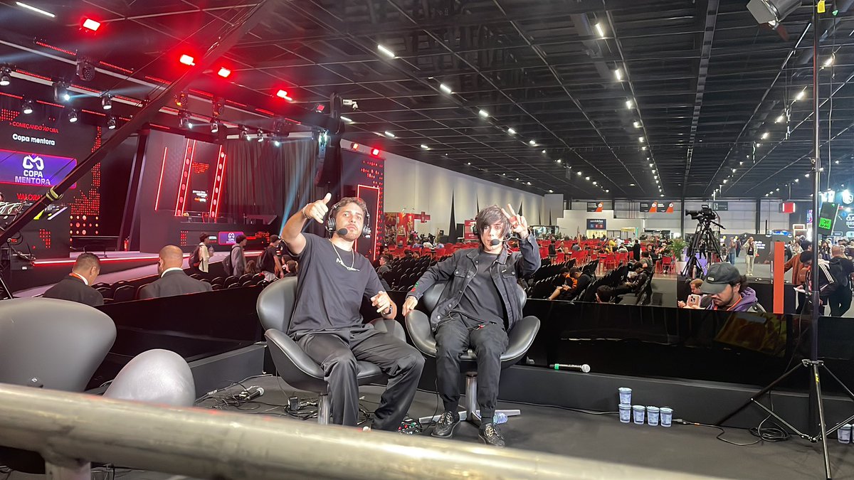 OS BRABOS TÃO DE VOLTA!
A narração dos games de hoje fica por conta de <a href="/risk1nner/">risk1</a> e <a href="/krynonfps/">krynon</a>, trazendo o hype direto da Mentora LAN!

Acompanha AO VIVO em:
twitch.tv/mentoratv
twitch.tv/gamescomlatam