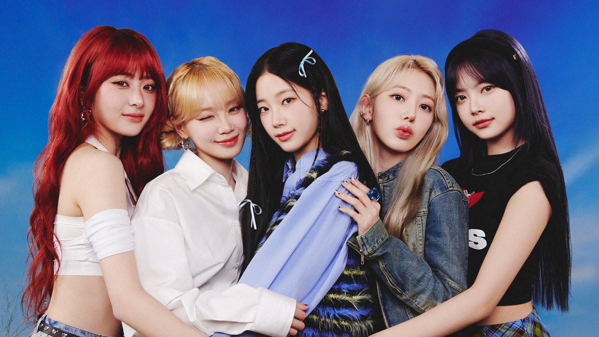 elsserafim's tweet photo. Happy 3rd Anniversary, LE SSERAFIM! 🎉❤️

Thank you for being our home, our comfort, and our happiness. You’re truly every FEARNOT's safe haven. We will not go anywhere — FEARNOTs will always be with you. ♡

Three Years One FIMILY
#The_3rdFIMILY_Party
#LE_SSERAFIM3rdAnniversary https://t.co/hG3HfVdiQT