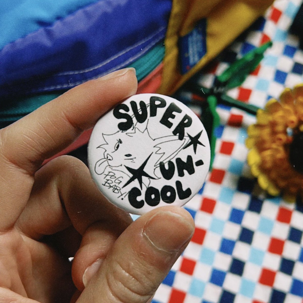 ⭐️hey bros!!! my shop is open!!⭐️

it’s filled with stickers and badges like these and everything is less than $5!!! 

🔗 below!!