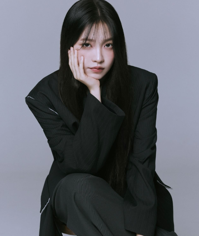 AboutMusicYT's tweet photo. Red Velvet's Yeri will now promote under her name, Kim Yerim. https://t.co/RBoIVIvYNX