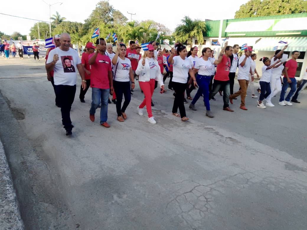 CMKXDigital's tweet image. Este #1DeMayo trabajadores junto a sus familiares del costero municipio de #Pilón ratificaron su apoyo a la #RevoluciónCubana en un colorido desfile. 
#ProvinciaGranma 
#PorCubaJuntosCreamos 
#Cuba 
📸Annerys Fonseca  Periodistas de CMKX Radio Bayamo