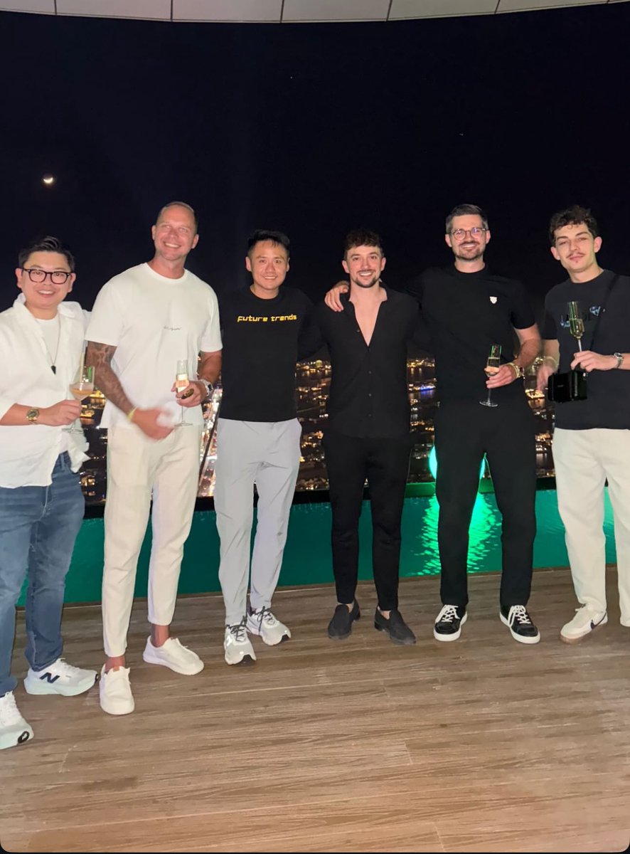 manuwagner_eth's tweet image. Cheers to an amazing event @token2049 🥂
