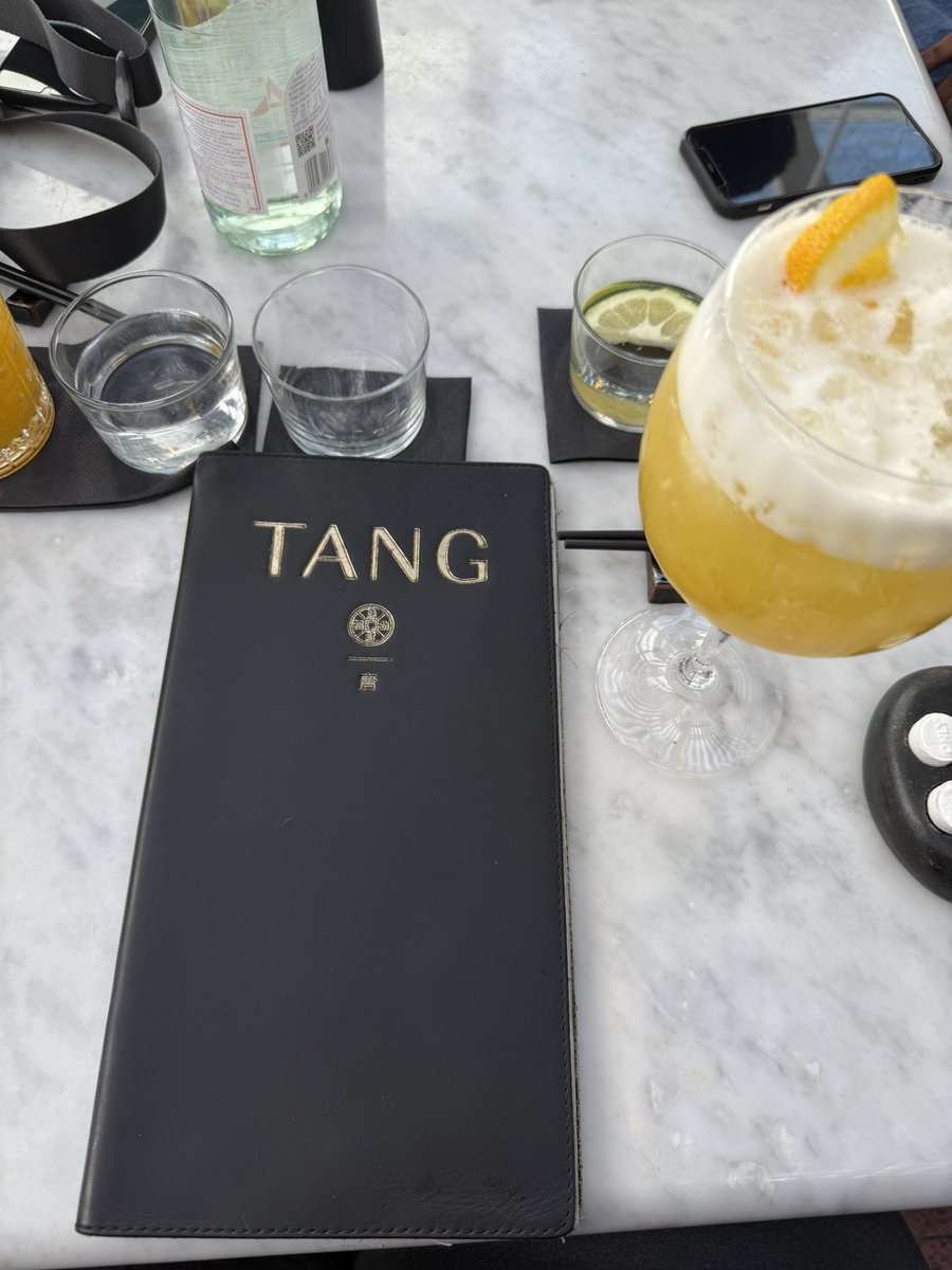 HenricoM tweet media