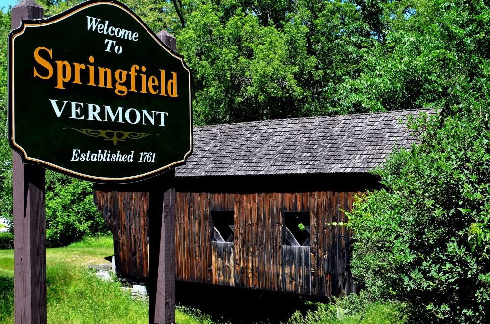 ACountryside's tweet photo. There is some evidence this place in Vermont was in the crosshairs of the German military during World War II if their planes were to begin bombing the U.S. The story is told on this edition of the American Countryside - https://t.co/kC4ImvKqVM. 

Photo: Springfield, Vermont https://t.co/3g4mTUCD7v