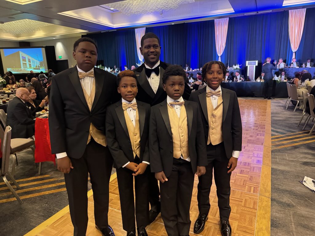 JLewisInvictus (@jlewisinvictus) on Twitter photo Our JLIA students out dressed to impress at the 100 Black Men of South Metro Atlanta <a href="/100SouthMetro/">100 Black Men of South Metro, Inc.</a> Gala!
Along with Principal Longley, the students attended their Celebration of Excellence Dinner ✨ Our JLIA students out dressed to impress at the 100 Black Men of South Metro Atlanta <a href="/100SouthMetro/">100 Black Men of South Metro, Inc.</a> Gala!
Along with Principal Longley, the students attended their Celebration of Excellence Dinner ✨