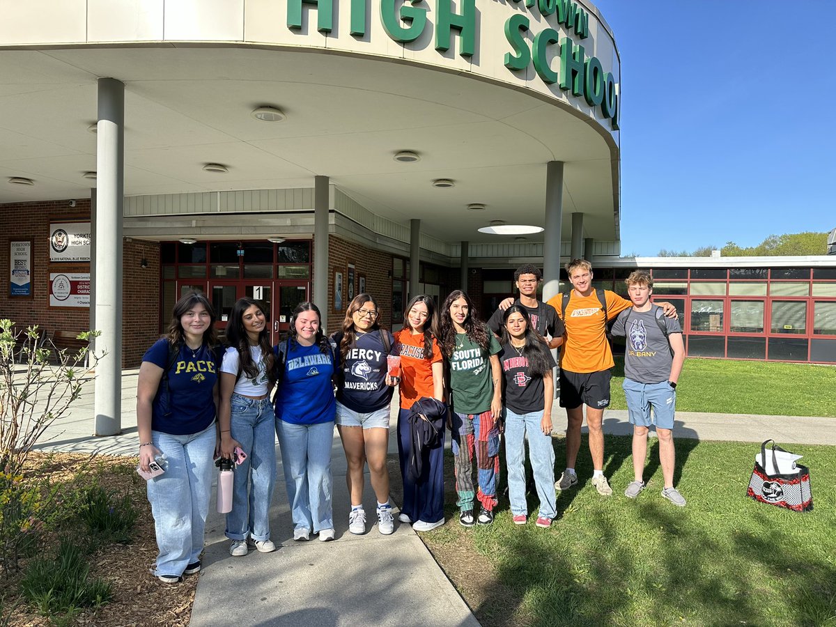 YHSDeGennaro's tweet photo. Another special day at YHS. College T-Shirt Day for the @YHSClassof2025. Congrats to our seniors and parents.🌽 #BrightFutures #ProcessCompleted @YHSNYGuidance @VGarretteYHS @CCriscioneYHS @GOLLISZJOHN @YorktownCSD https://t.co/4vDke5qF30