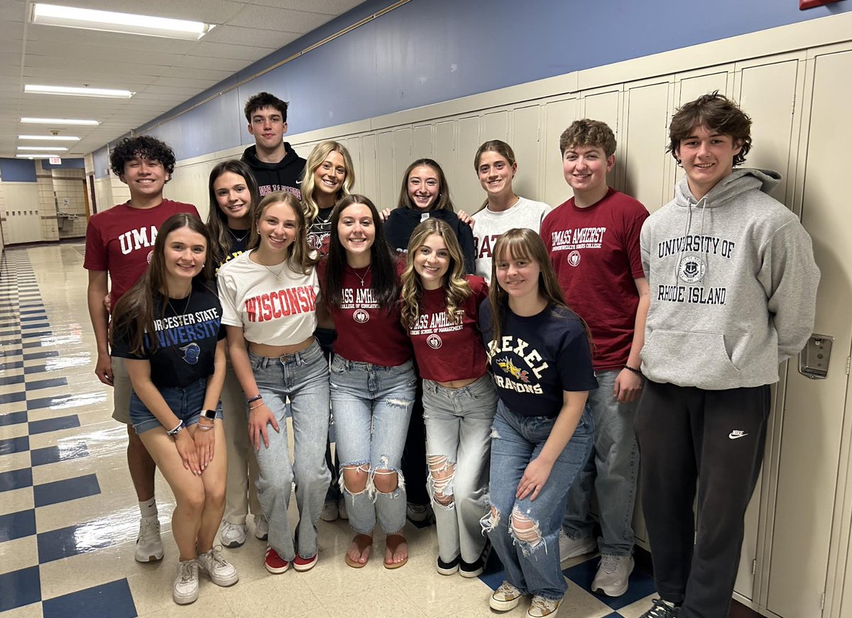 NipmucRegional's tweet image. Thank you to the parent volunteers that have been behind the scenes preparing &quot;senior surprises&quot; for our Class of 2025.  Today was the first surprise.... a Donut on Decision Day.  Congratulations to all of our seniors on National College and Career Decision Day!  #nipmucpride