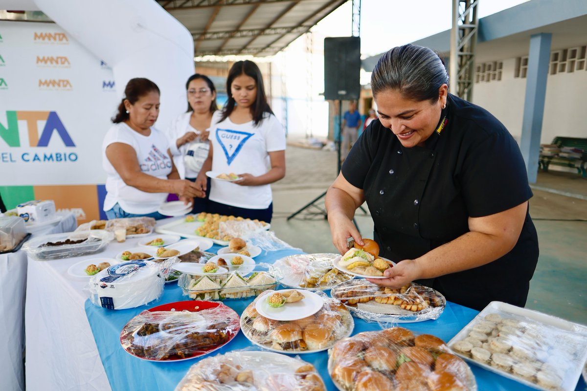 Siempre he creído que los mantenses tenemos madera emprendedora, porque hemos logrado levantarnos después de grandes desafíos y golpes que hemos tenido como ciudad. 

Hoy tuve el privilegio de compartir con mujeres y hombres soñadores en el barrio Santa Fe, en la culminación de
