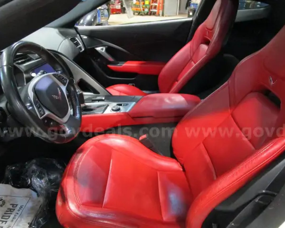 Kick off summer cruises in this 2015 Chevy Corvette Stingray Coupe 2LT! 🏎️💨 Outfitted with a 6.2L V8 engine, this sportscar is ready to take you wherever your heart desires.
Take a look for yourself here! 👉 hubs.ly/Q03kDPtX0
📍 Located in Lakewood, OH
⏳ Auction ends 5/15