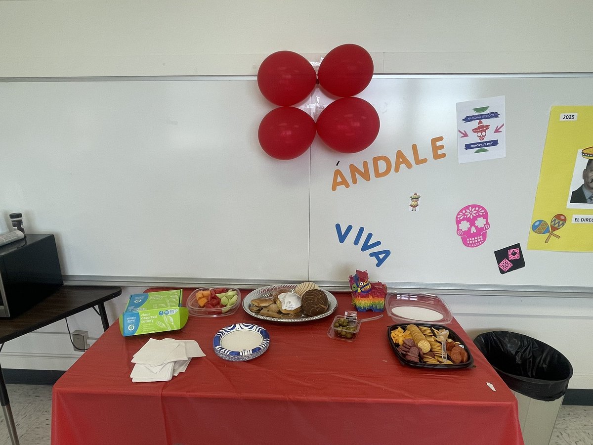 Robert Padilla (@robertpad11) on Twitter photo What a joyful surprise from the wonderful people at Telles Academy for my first National Principal Day! <a href="/ELPASO_ISD/">El Paso ISD</a> What a joyful surprise from the wonderful people at Telles Academy for my first National Principal Day! <a href="/ELPASO_ISD/">El Paso ISD</a>