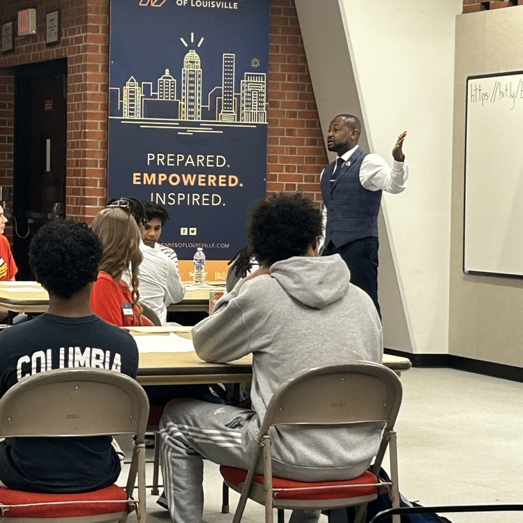 Doss_High's tweet image. Doss HS students Jamel Bishop and Chris Lucas recently participated in the Academies of Louisville Experience at JCPS Van Hoose Center.
Great work Dragons!!