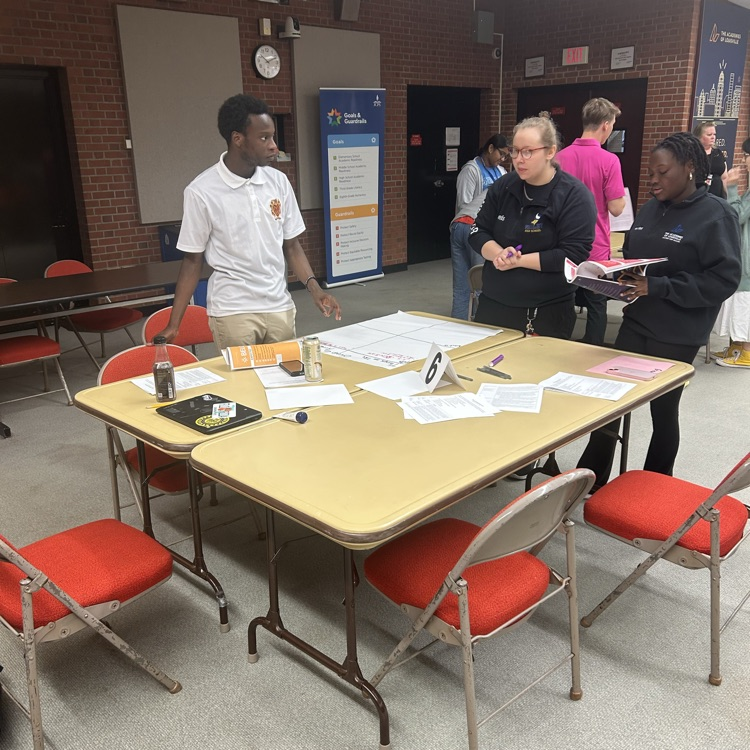Doss_High's tweet image. Doss HS students Jamel Bishop and Chris Lucas recently participated in the Academies of Louisville Experience at JCPS Van Hoose Center.
Great work Dragons!!