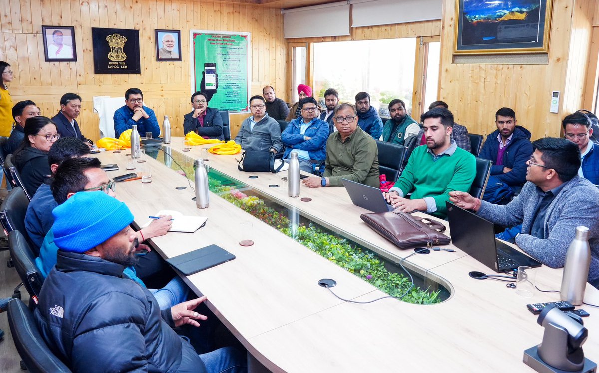 LAHDC LEH (@lahdc_leh) on Twitter photo H’CEC Adv. <a href="/tashi_gyalson/">Tashi Gyalson</a> in the presence of Executive Councillors <a href="/yakzee_tashi/">Tashi Yakzee 🇮🇳</a> & <a href="/StanChosphel/">Stanzin Chosphel</a> launched an SMS-based power billing system in Leh. The service will alert consumers about bills, payments & disconnections, marking a big step in Ladakh’s digital governance. H’CEC Adv. <a href="/tashi_gyalson/">Tashi Gyalson</a> in the presence of Executive Councillors <a href="/yakzee_tashi/">Tashi Yakzee 🇮🇳</a> & <a href="/StanChosphel/">Stanzin Chosphel</a> launched an SMS-based power billing system in Leh. The service will alert consumers about bills, payments & disconnections, marking a big step in Ladakh’s digital governance.