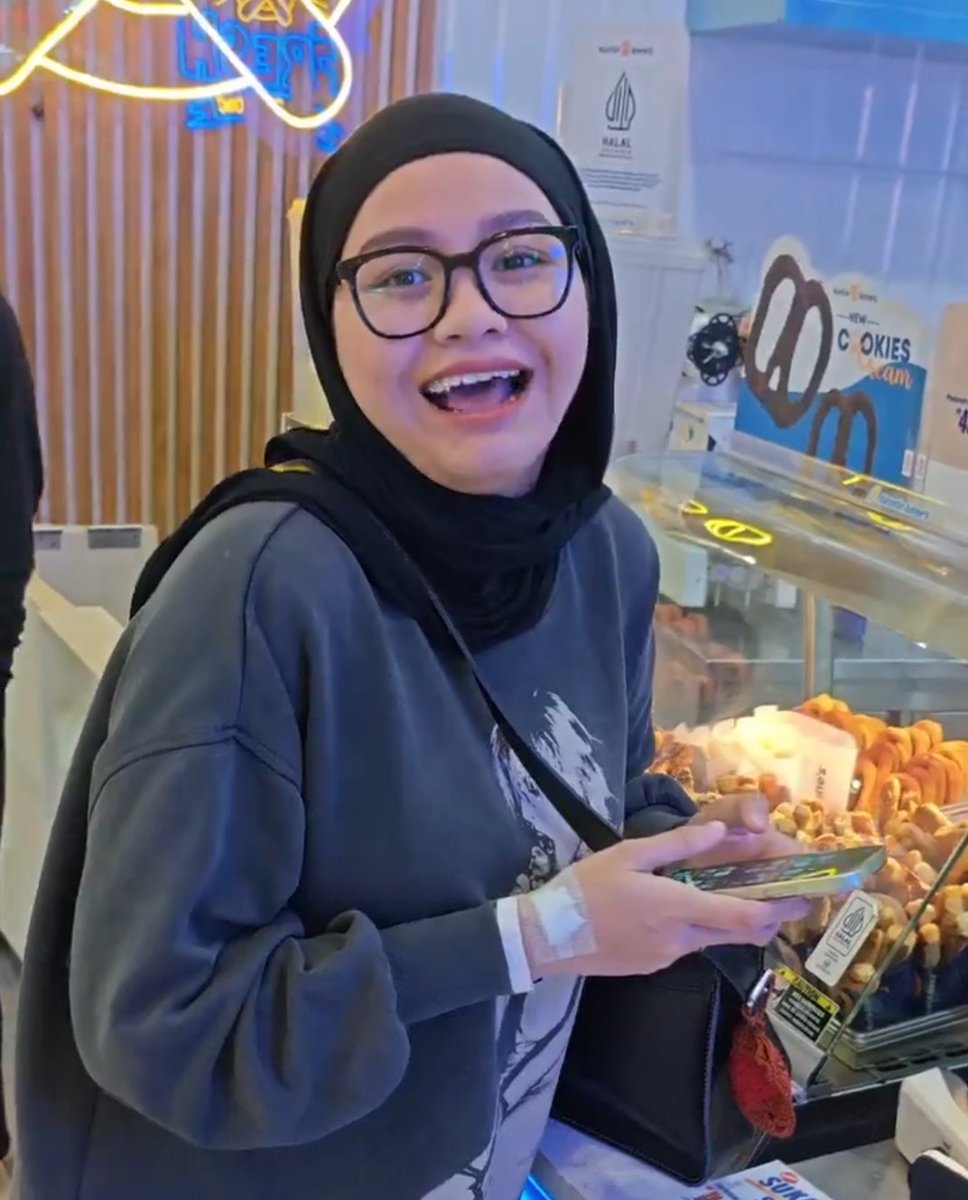 happygyuljang's tweet image. Sayangku ❤ Sehat-sehat ya sal, harus bahagia terus