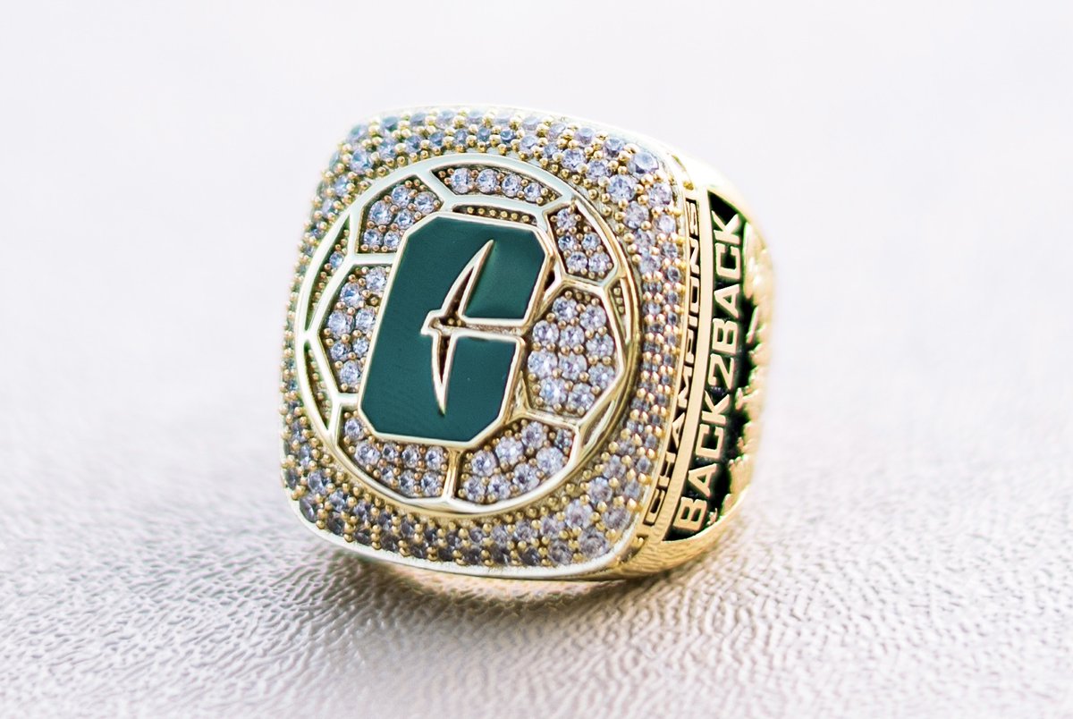 CharlotteMSoc's tweet image. 𝐓𝐡𝐞 𝐂𝐡𝐚𝐦𝐩𝐬 💍
Forever champions, the 2024 Boys in Green. 🤙
#GoldStandard ⛏️