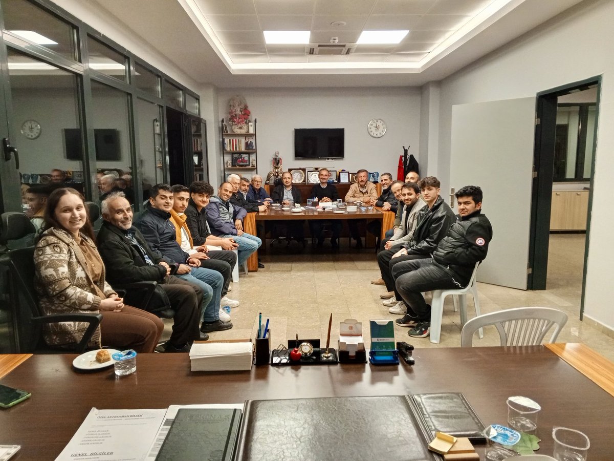 Oruç Reis Mahallesi 1.Bölge haftalık olağan toplantımızı Mahalle Başkanımız Mehmet Yılmaz'ın ve İlçe yönetimi Duran Süzkesen ve tüm başkanlarımızın  katılımlarıyla gerçekleştirdik. <a href="/RTErdogan/">Recep Tayyip Erdoğan</a>
 <a href="/mt_goksu/">Mehmet Tevfik Göksu</a> <a href="/EmrullahErkus/">Emrullah ERKUŞ</a>  <a href="/HarunAsartepe/">harun asartepe</a> <a href="/murattemur51/">Murat Temur</a> <a href="/ilyasduras/">İlyas Duras</a> <a href="/vedatdestek/">Vedat Destek</a>