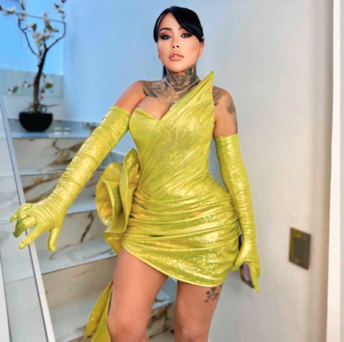 garzonsoni's tweet photo. AL SEÑOR JEFE DE #LACASADELOSFAMOSOSCOL YINA CALDERÓN ES LA REINA DEL REALITY
Nos da CONTENIDO, POLÉMICA, CHISME y FARÁNDULA ¿POR QUÉ EL CANAL SOLO LA SANCIONA A ELLA?EXIGIMOS COMO PUEBLO SANCIÓN PARA LA JESU, ALTAFULLA Y LA TOXI
LA LEY ES PARA TODOS,#LaCasaDeLosFamosoCol2 #rcn https://t.co/2iaihMiMZu