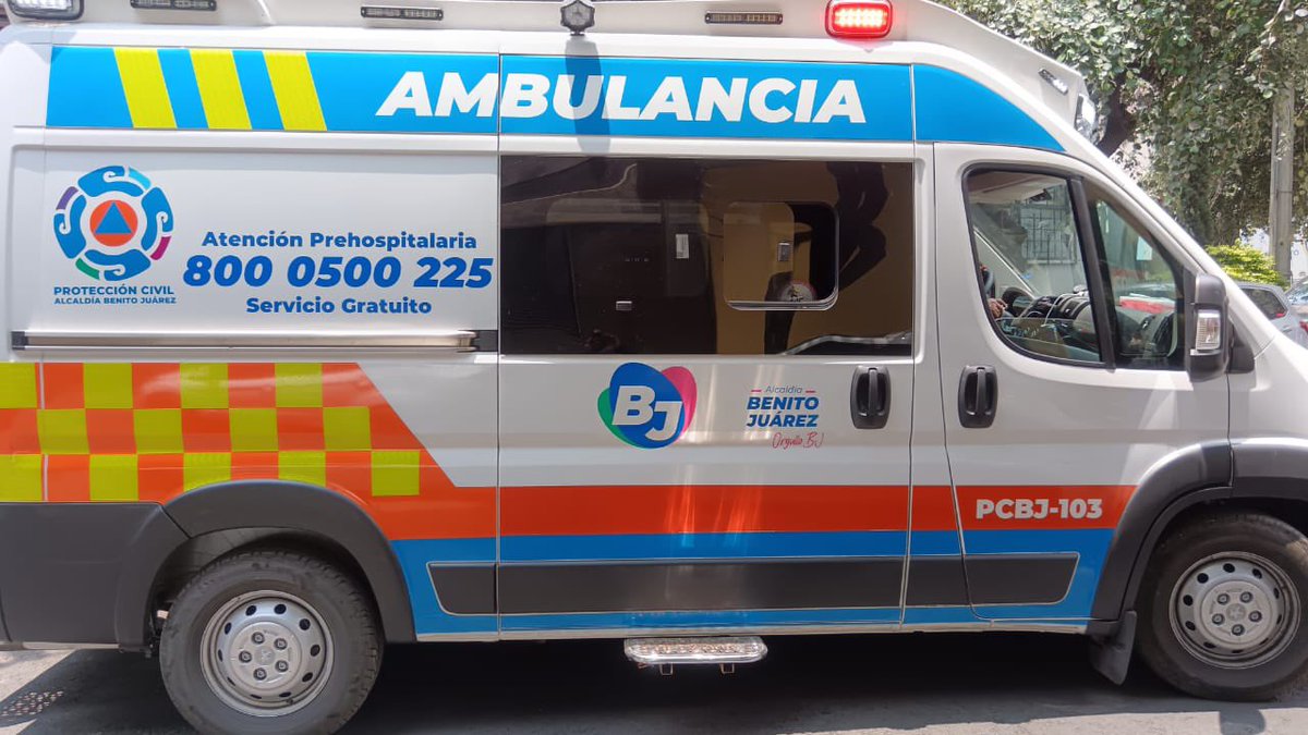Personal de Protección Civil acudió al llamado y atención de dos personas atrapadas en un elevador en un edificio de la colonia Merced Gómez. Se logró su evacuación sin presentar signos de alarma. Ellos se encuentran bien. El equipo de la estrategia #BlindarBJ360 está atento 🤝