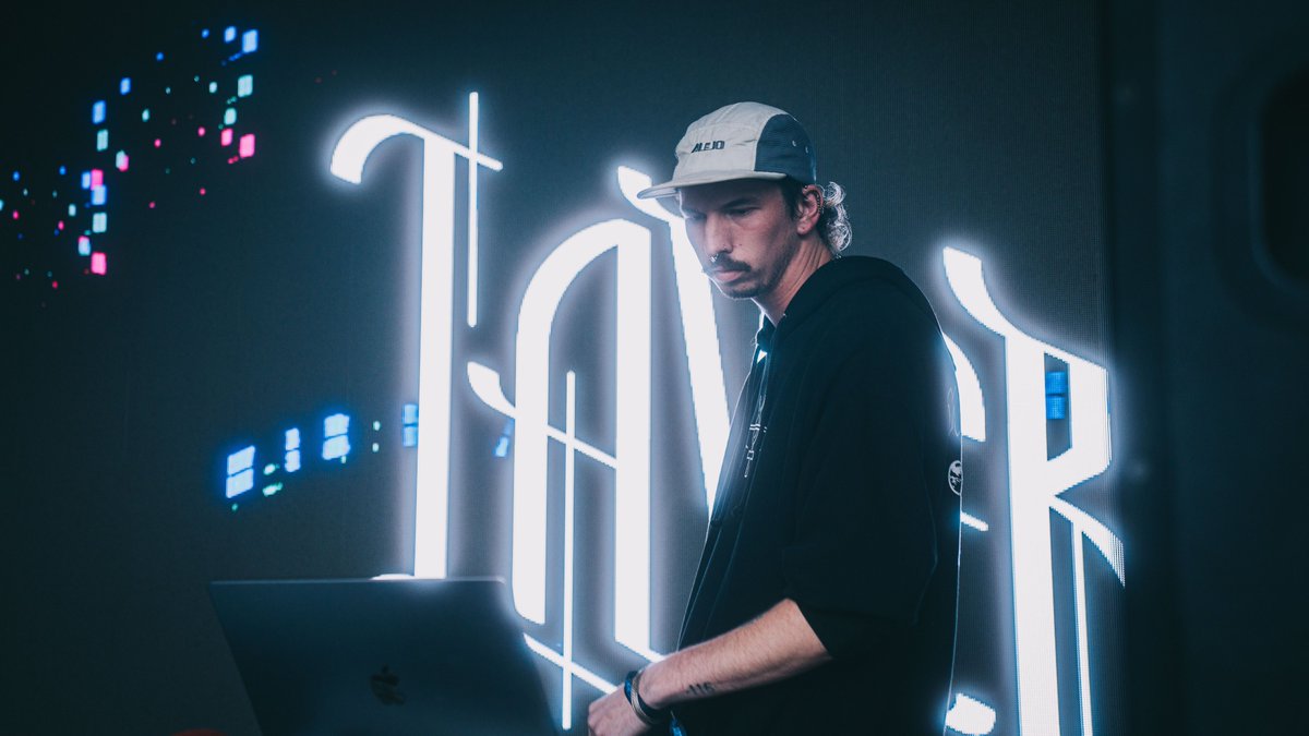 Lavier (@laviermusic) on Twitter photo hope y'all are diggin' the new tunes
return to form - 4 new tracks out now on <a href="/WormholeLabel/">Wormhole Music Group</a>
i'm going to be self releasing a 2-track dubstep thing later this month. details soon 🔊 hope y'all are diggin' the new tunes
return to form - 4 new tracks out now on <a href="/WormholeLabel/">Wormhole Music Group</a>
i'm going to be self releasing a 2-track dubstep thing later this month. details soon 🔊