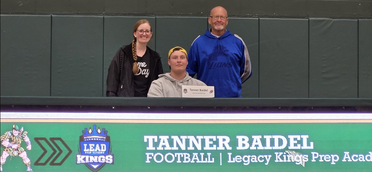 National signing day here at Howell,Off to Legacy Prep. Academy in 2025! Thank you to everyone involved in me getting here!