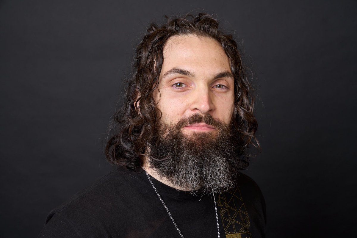 Finally got my headshots from VO ATL and I’m pretty pleased with the results overall!

My previous headshots had a 26 year old me with short hair and a goatee. Quite a change but definitely a glow up I’d say.