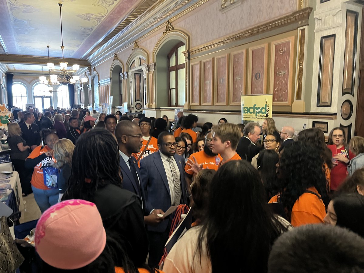 Advance Illinois tweet media