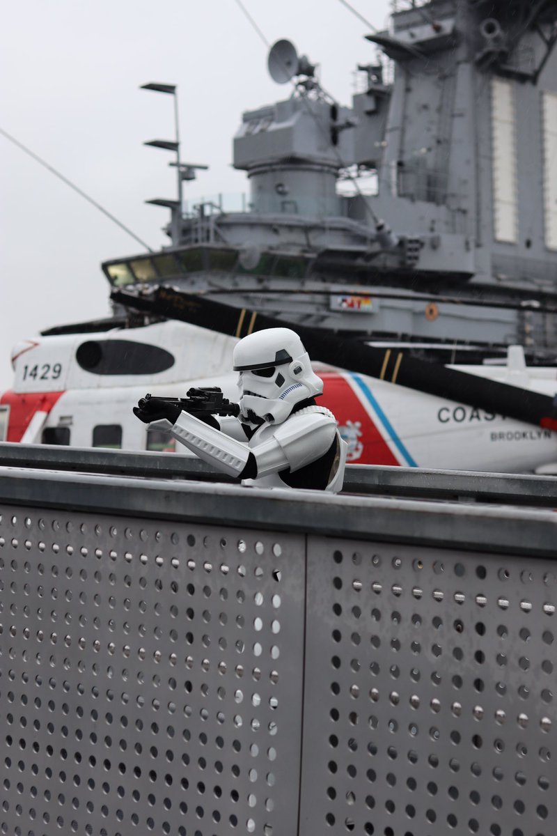 Happy 501st day!
.
PC: Cindy Chen

Featured trooper: TK-91213

#501st #501stlegion #official501st #501stecg #empirecitygarrison #starwars #stormtrooper #501stday