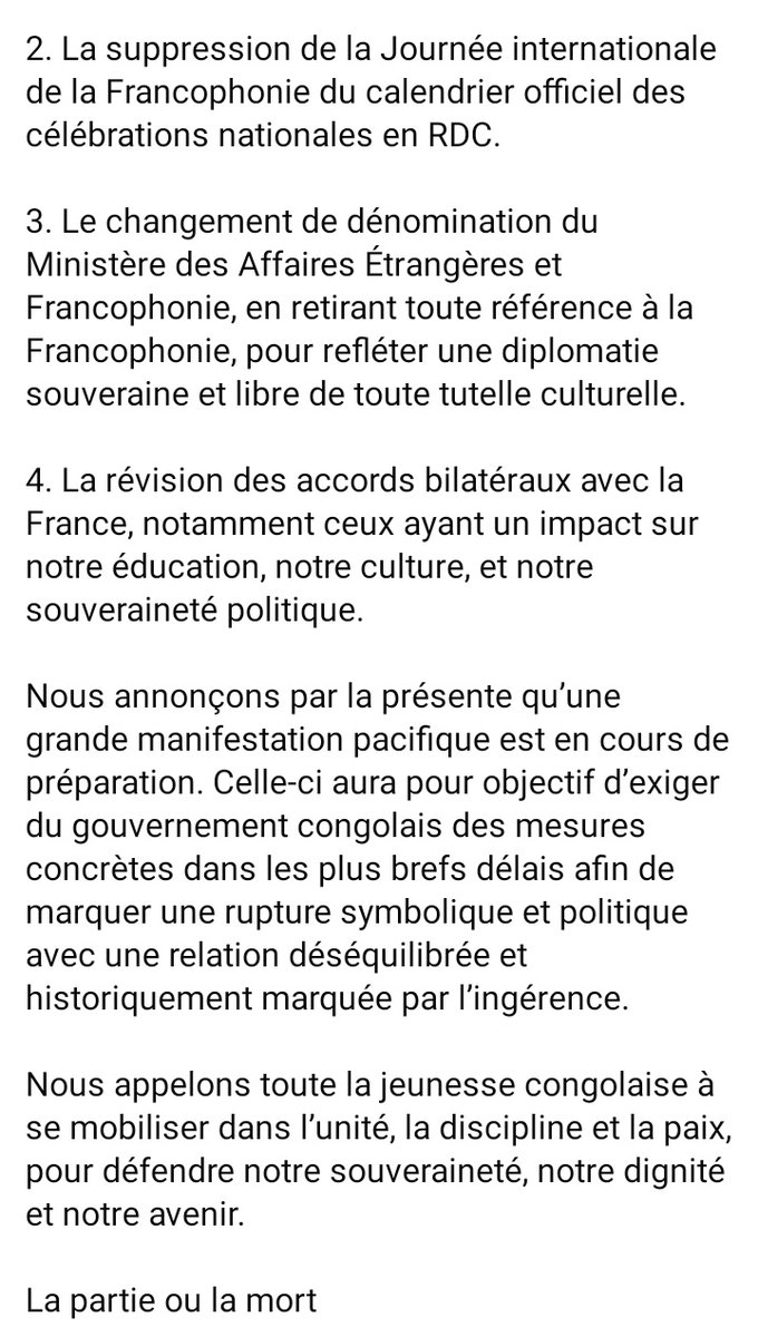 TshiunzaI's tweet image. La jeunesse congolaise exige la fin du français dans l’éducation et le retrait de la Francophonie en RDC. Trop, c’est trop ! @EmmanuelMacron ton arrogance et ton mépris envers l’Afrique ne passeront plus. #RDC #Francophonie #MacronOut #SouverainetéAfricaine