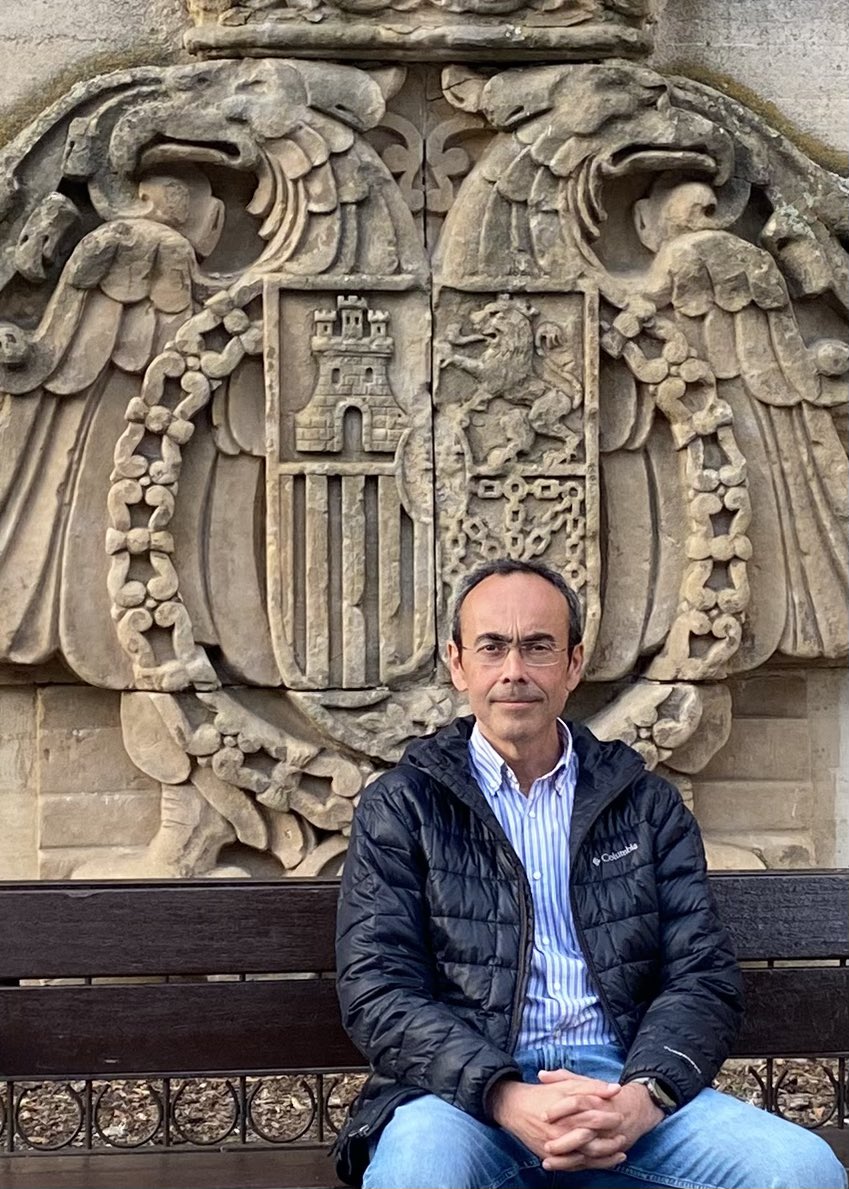 Al que se siente le cuento la película.