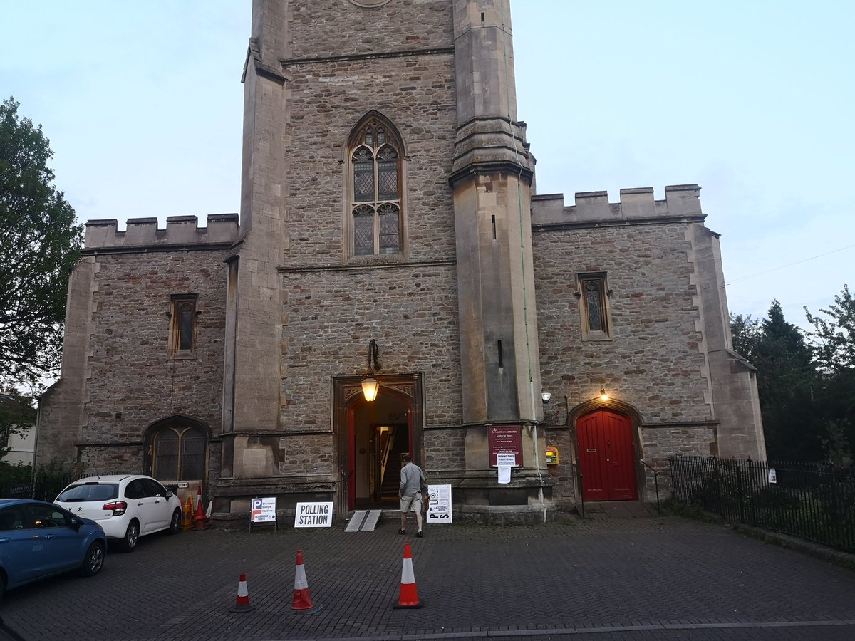 Milan Gregory Perera tweet media